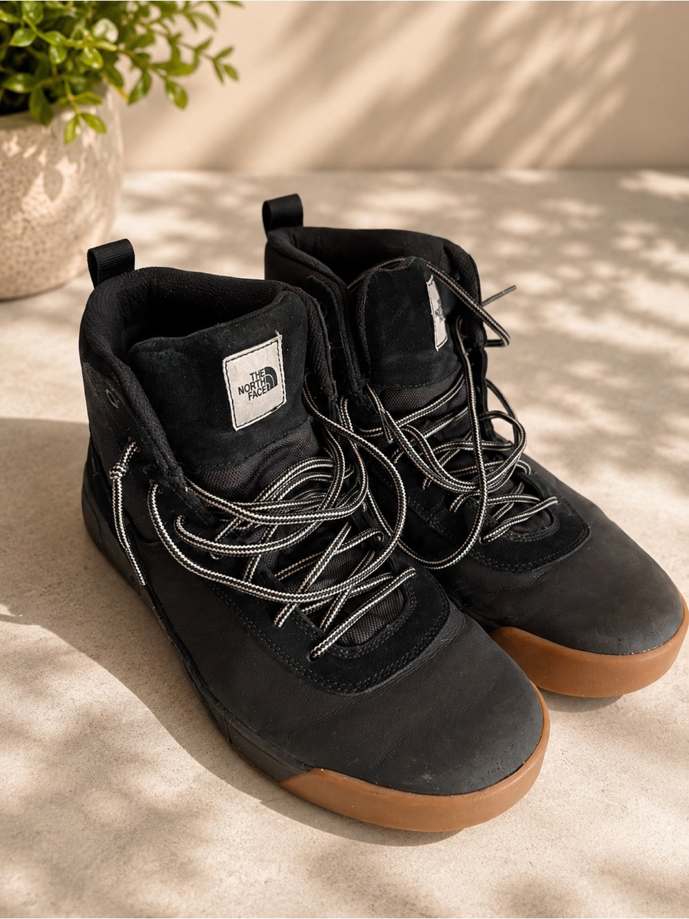 The North Face Larimer DryVent Waterproof Hiking Winter Boots 12.5 Black Suede